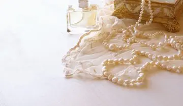 Why Vintage Perfumes Are So Hot